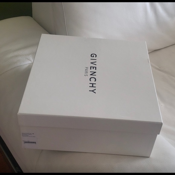 Authentic BRAND NEW Givenchy Mens sneakers - Picture 4 of 4